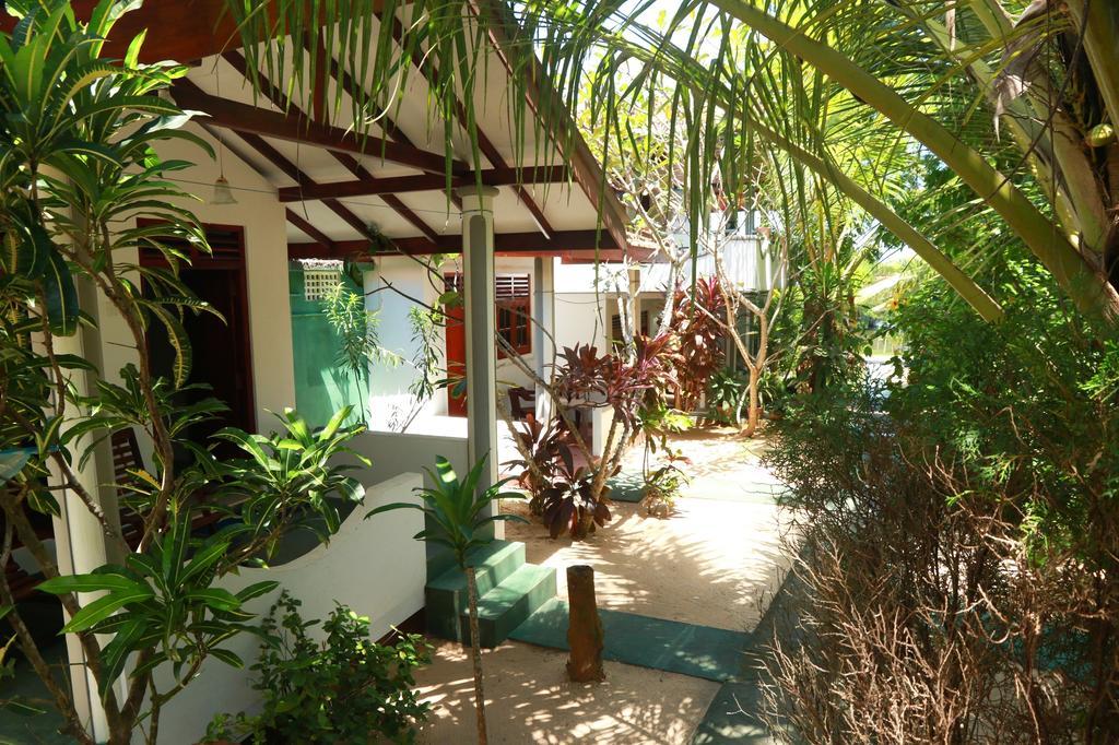 Panorama Rock Cafe Bed & Breakfast Tangalle Luaran gambar